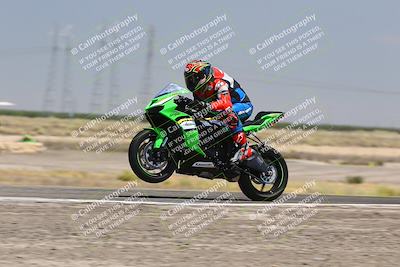 media/Aug-03-2025-TrackDaz (Sun) [[bf4a71acf9]]/A Group/12pm (Wheelie Bump)/